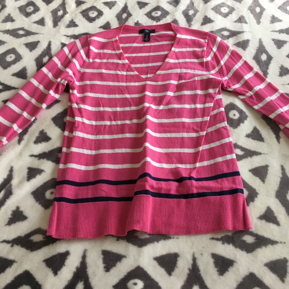 Pink long sleeve sweater/shirt
